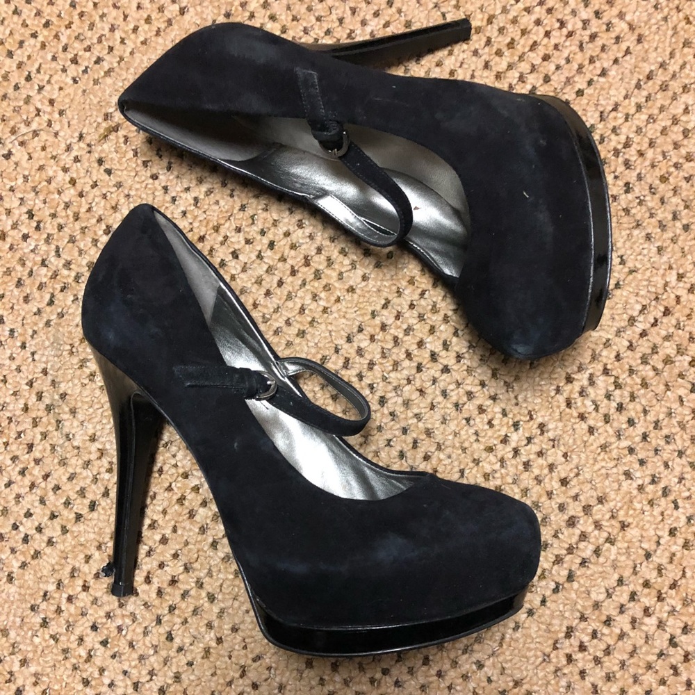 Black Suede Pinup Pumps